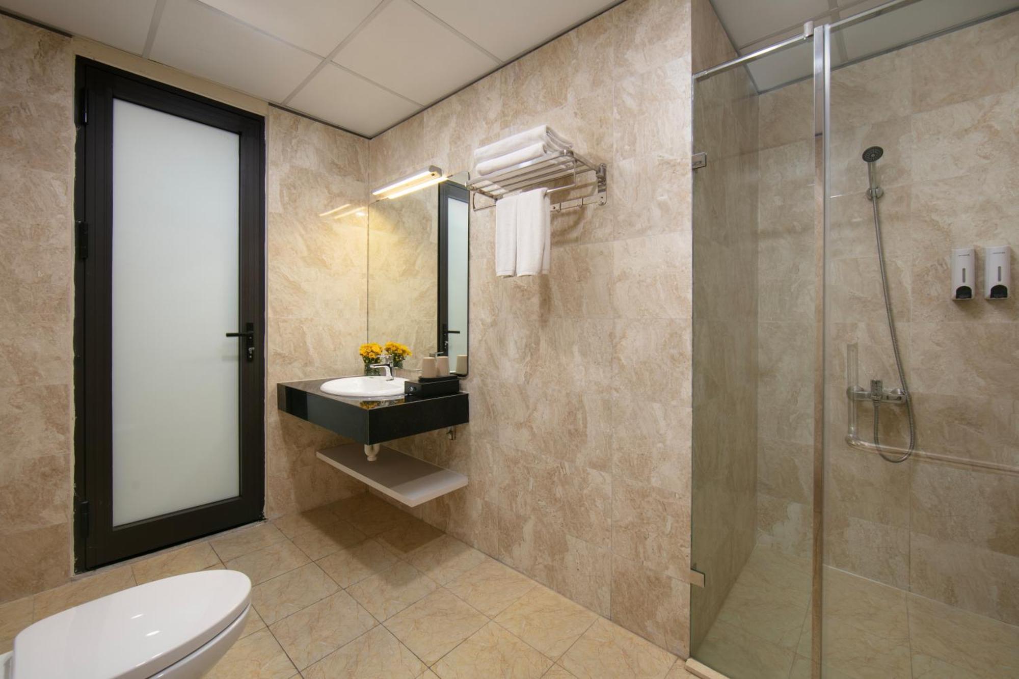 Hb Serviced Apartment - Lac Long Quan ハノイ市 エクステリア 写真